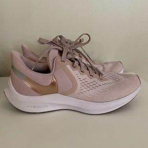 Nike Womens Zoom Windflo 6, in Mauve.
